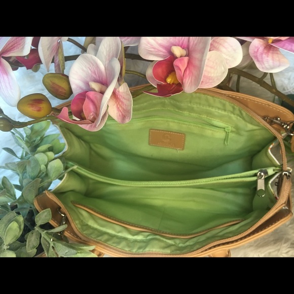 LC America purse!! đ - Picture 4 of 10